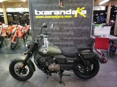 UM 125 COMANDO (2025)