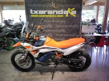 KTM 890 R (2025)