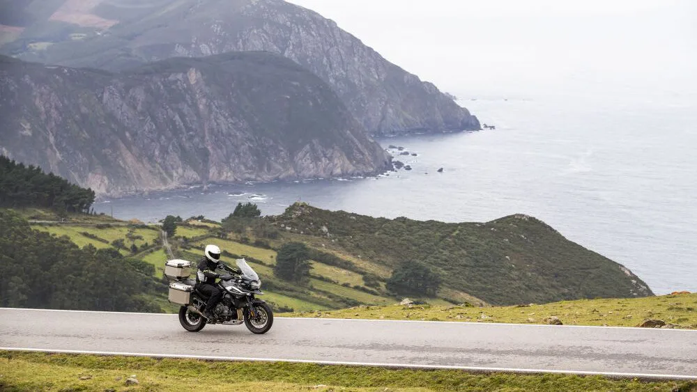 Mejores rutas en moto por Gipuzkoa en Semana Santa guía 2026 con clima y consejos